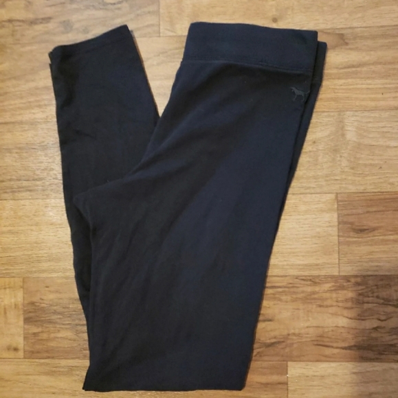 Size Medium Clothes Bundle - Picture 2 of 6